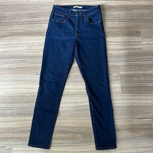 Levi’s 721 high rise skinny Jean size 28 like new!